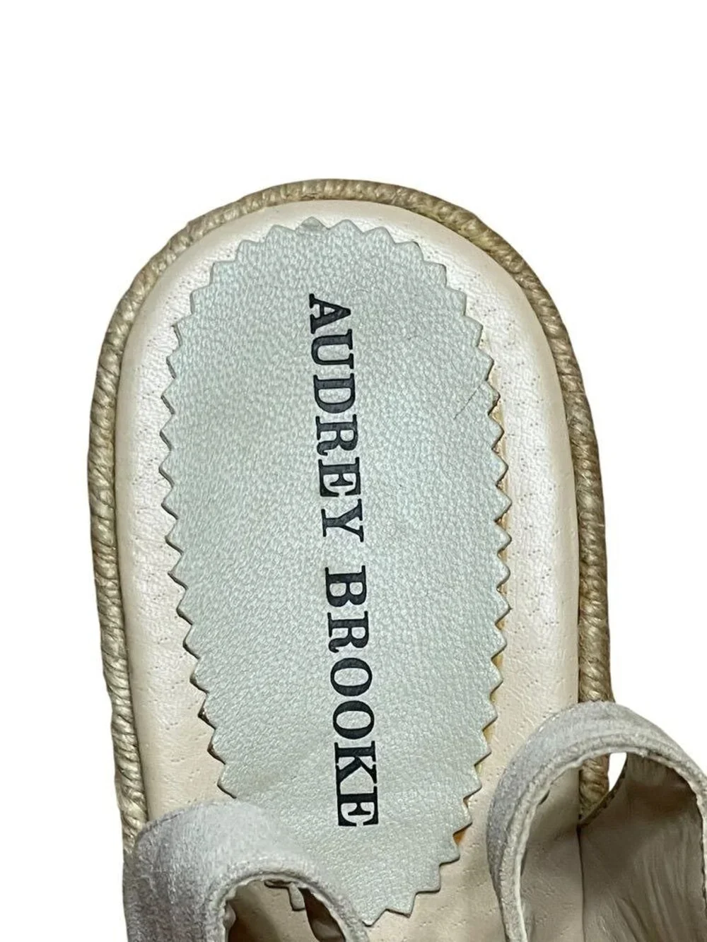 Audrey Brooke Beige Open-Toe Wedge Espadrilles Suede Leather 8.5